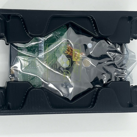 COPY - Western Digital Desktop Internal Hard-drive 2TB - Picture 15 of 16